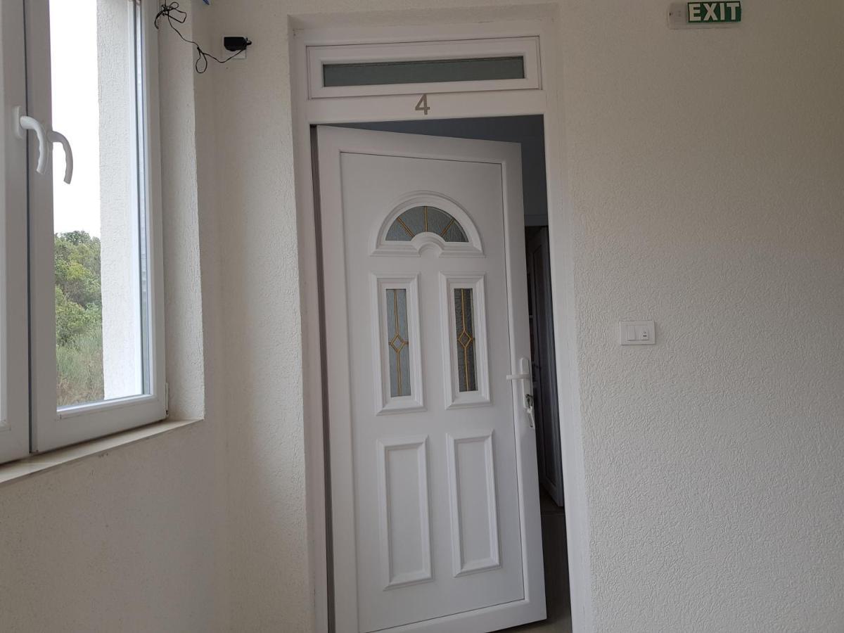 Apartmani Vila Ebra 우체하 외부 사진