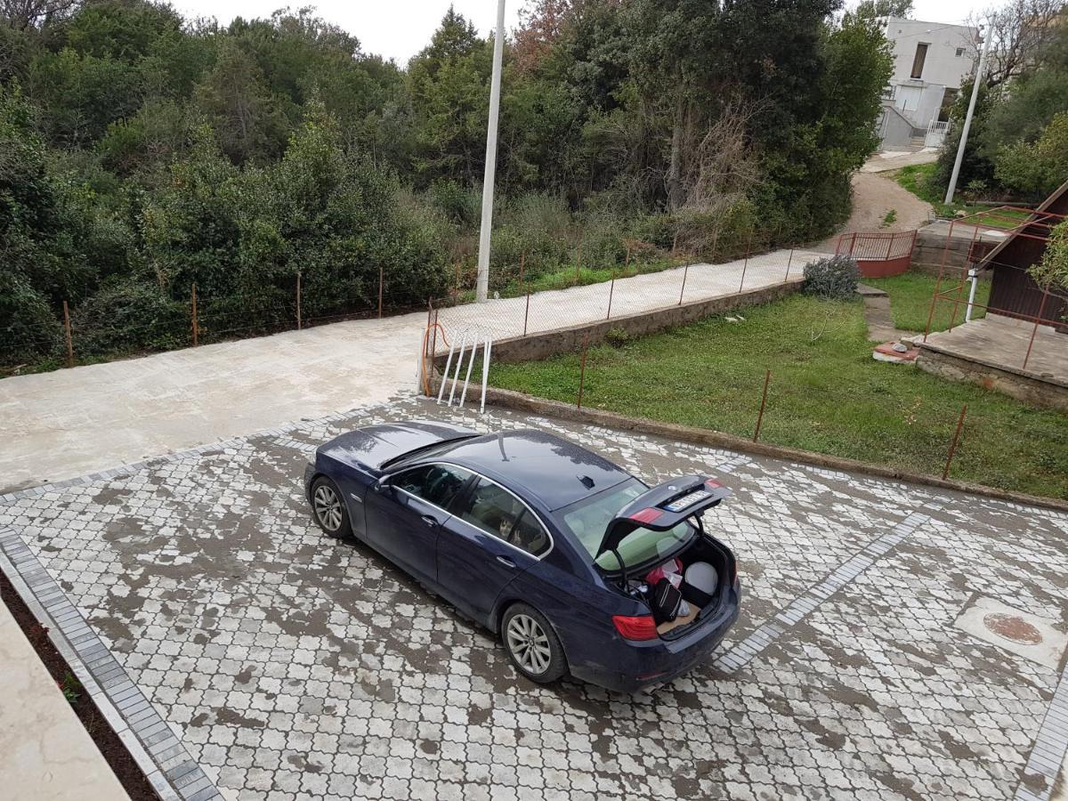 Apartmani Vila Ebra 우체하 외부 사진