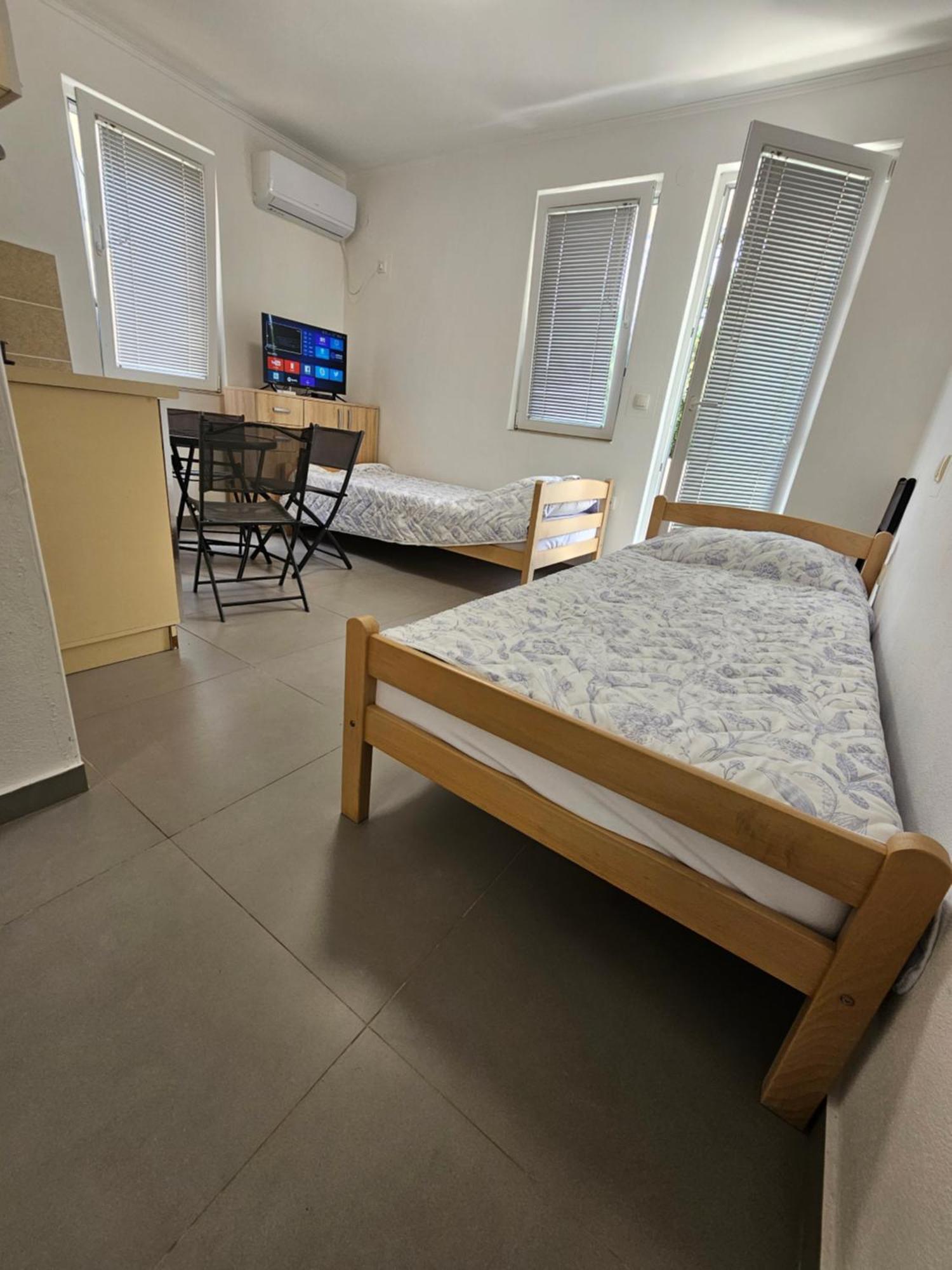 Apartmani Vila Ebra 우체하 외부 사진